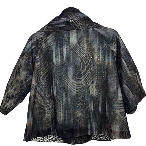 Damee, Inc. Cropped Jacket with Animal Print Lining - Picture 2 of 16
